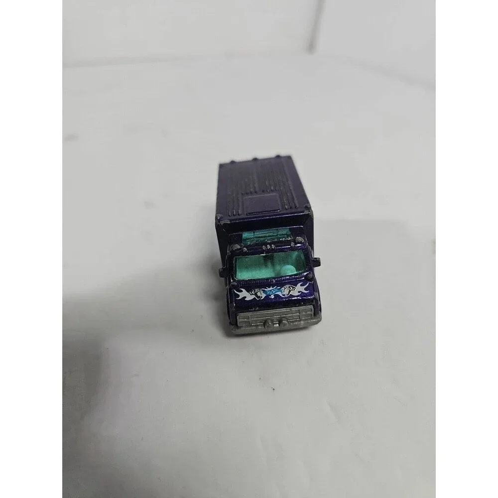 1988 Mattel Hot Wheels Sabertooth Ambulance w/ Razor wheels